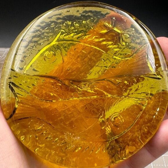 Vintage Amber Yellow  Blenko Glass Fish Suncatcher Paperweight - Picture 2 of 4